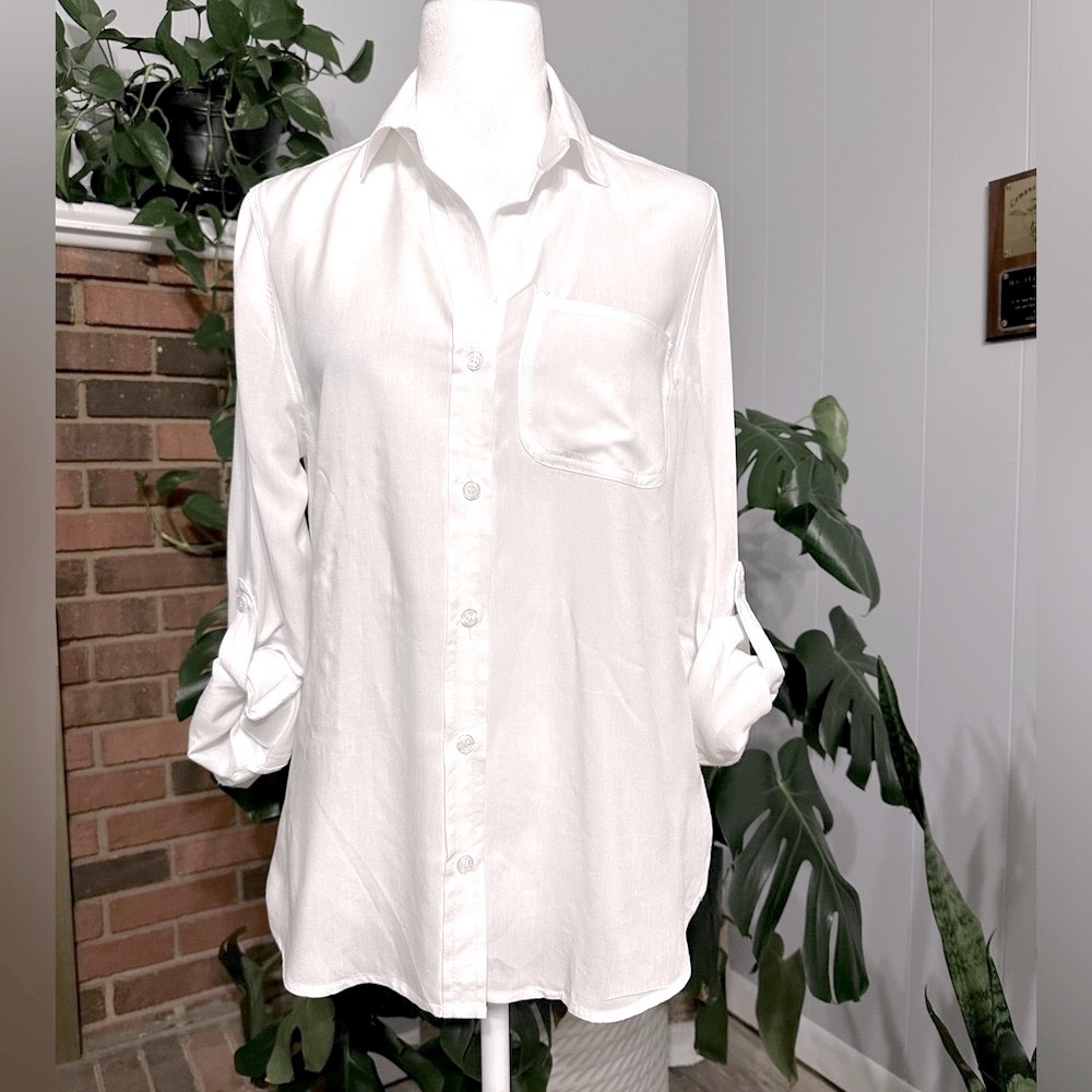 🛍️Velvet ❤️Heart 100% Rayon super soft roll up sleeve button down shirt Size XS